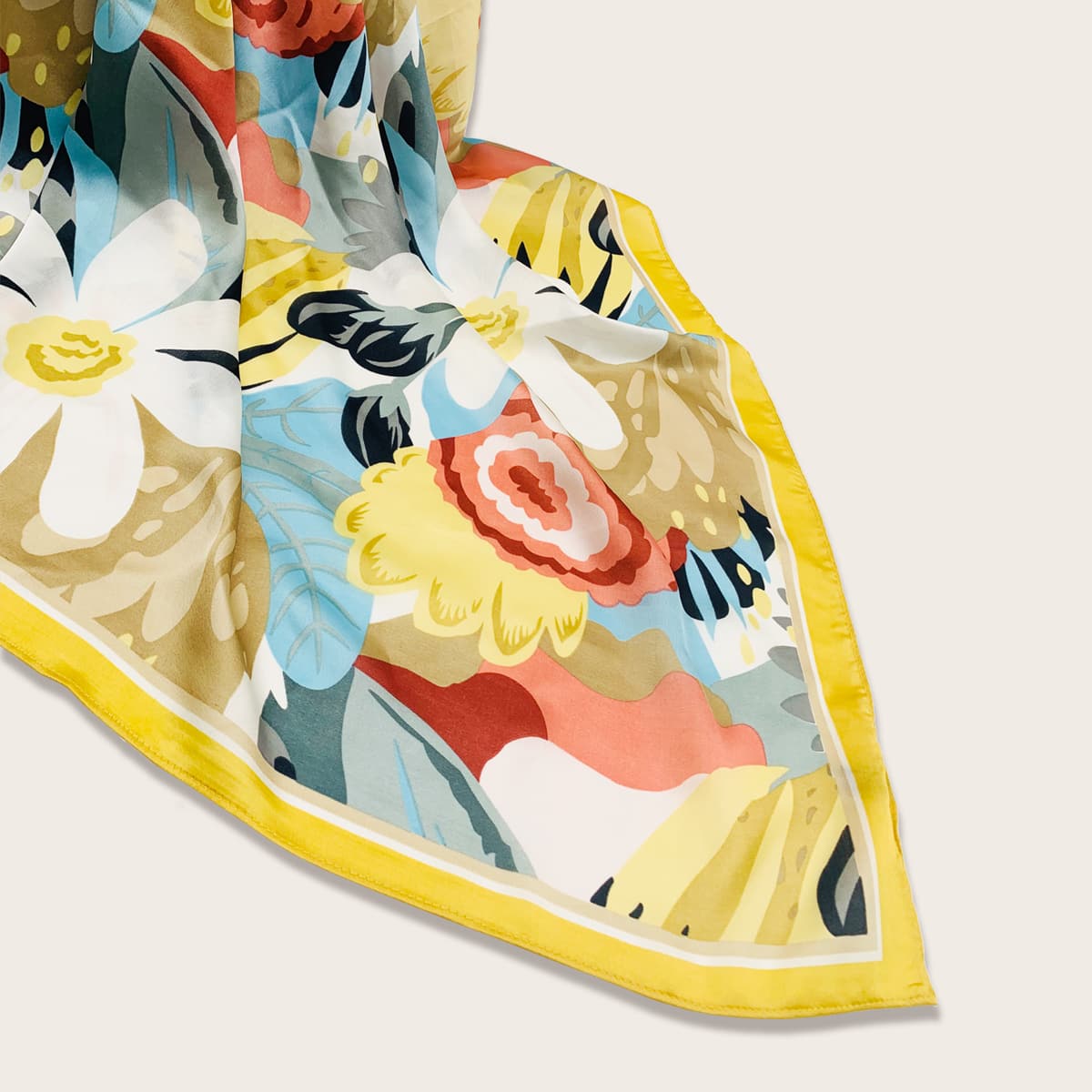 

Floral Pattern Bandana, Multicolor