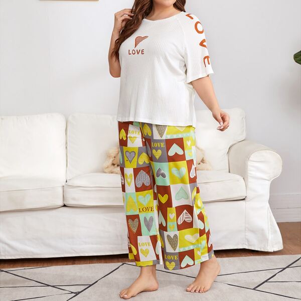 

Plus Letter Graphic Tee & Heart Print Pants PJ Set, Multicolor