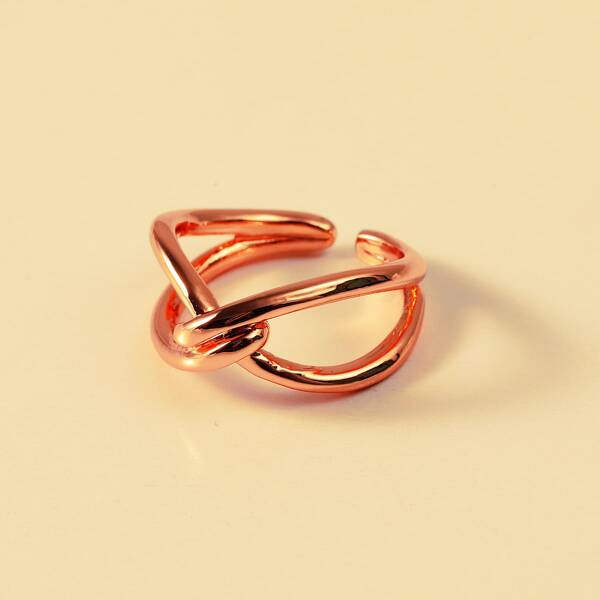 

Metal Twist Ring, Gold