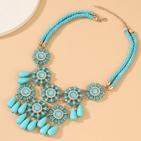 

Rhinestone Engraved Floral Necklace, Blue