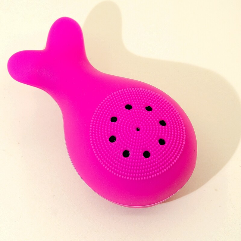 

1pc Whale Shaped Cleansing Brush, Rose red
