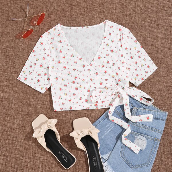 

Ditsy Floral Knot Side Wrap Tee, White