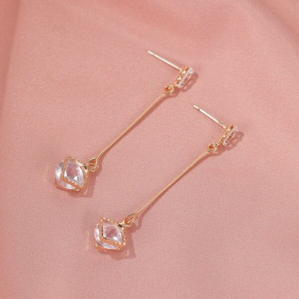 

Rhinestone Decor Drop Earrings, Gold