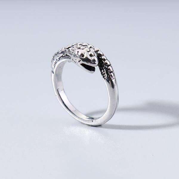 

Serpentine Design Ring, Silver