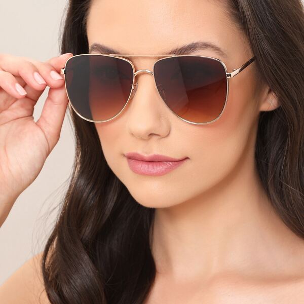 

Wide Lens Classic Aviator Style Sunglasses, Brown