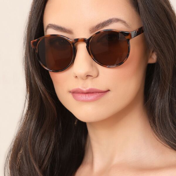 

Leopard Round Wayfarer Acrylic Sunglasses, Brown