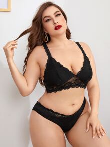 Plus Floral Lace Cut-out Back Lingerie Set - Black - View 3