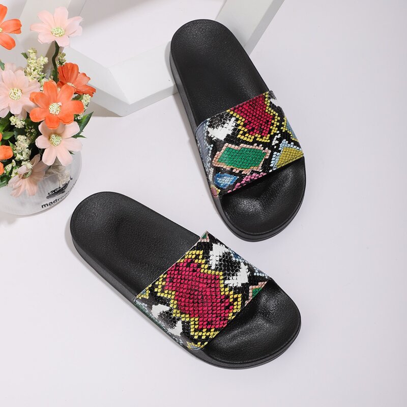 

Snakeskin Graphic Slides, Multicolor