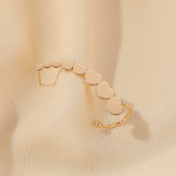 

Heart Decor Ear Cuff, Gold