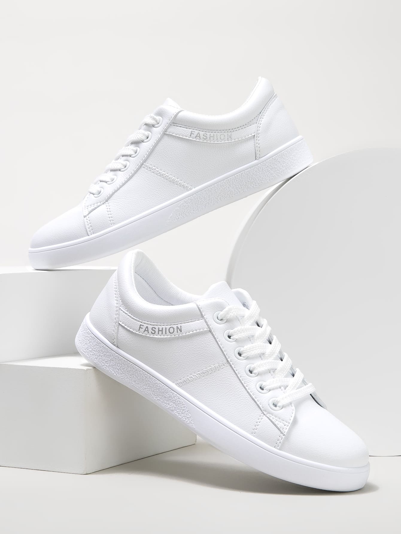 wide fit skate shoes