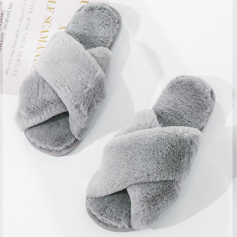 

Criss Cross Fluffy Slippers, Grey