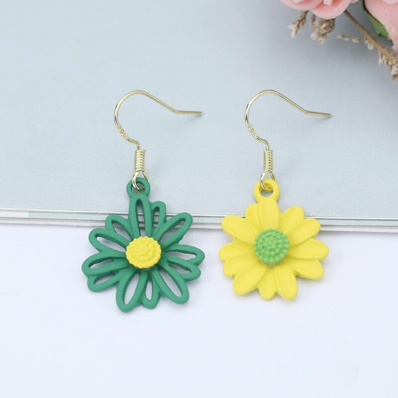 

Floral Mismatched Drop Earrings, Multicolor