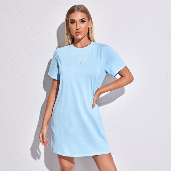 

Daisy Floral Embroidery Tee Dress, Baby blue