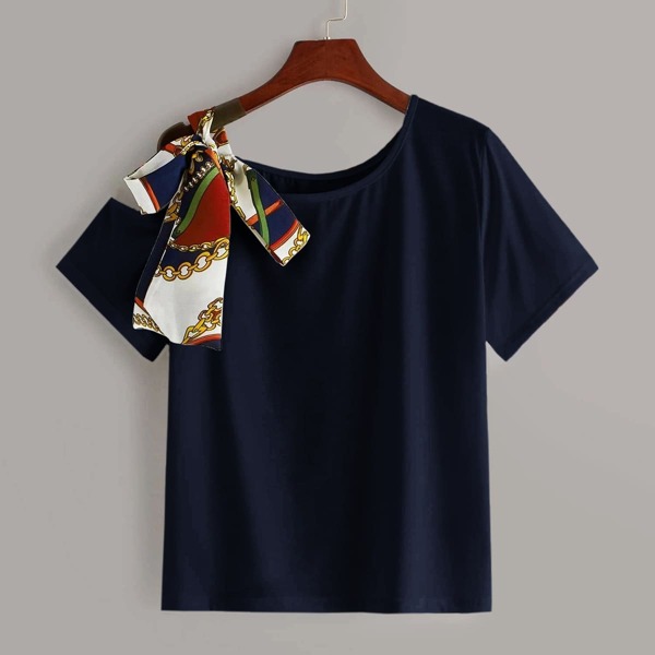 

Plus Chain Print Tie Shoulder Asymmetrical Neck Tee, Navy blue