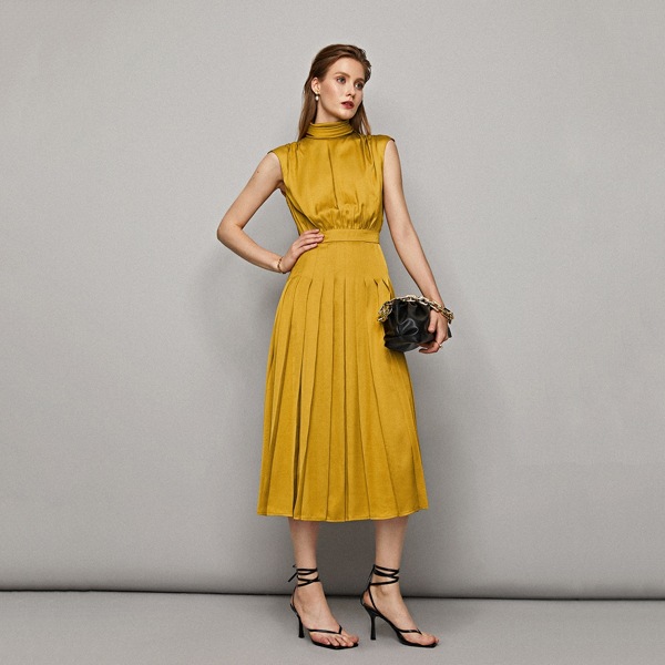 

SATIN SLEEVELESS FUNNEL NECK PLEATED DRESS, Mustard yellow