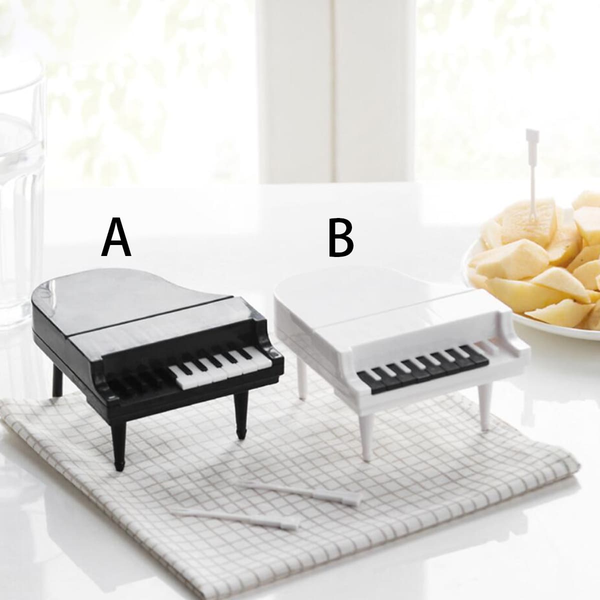 

10pcs Piano Shaped Fruit Fork, Black and white