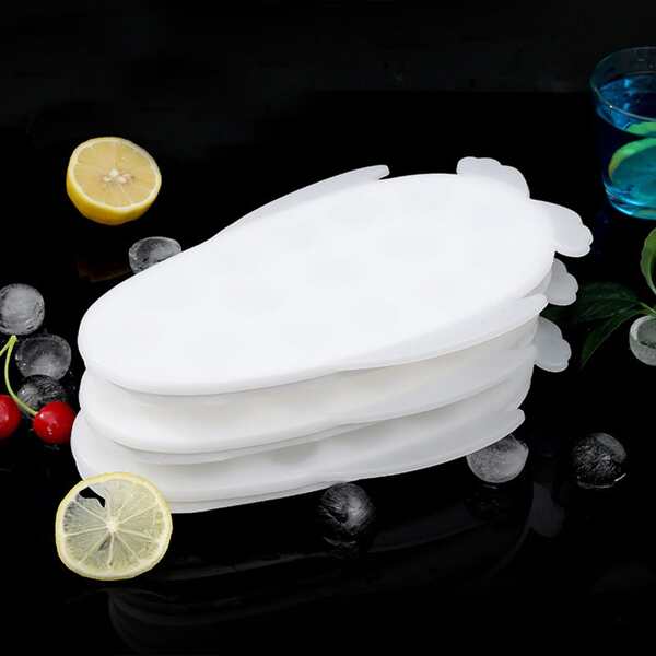 

1pc Penguin Shaped Ice Cube Mold, White