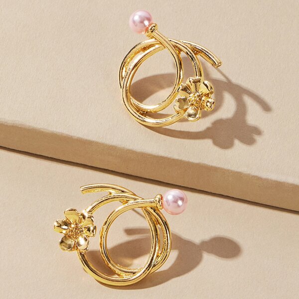 

Faux Pearl Decor Spiral Design Stud Earrings, Gold