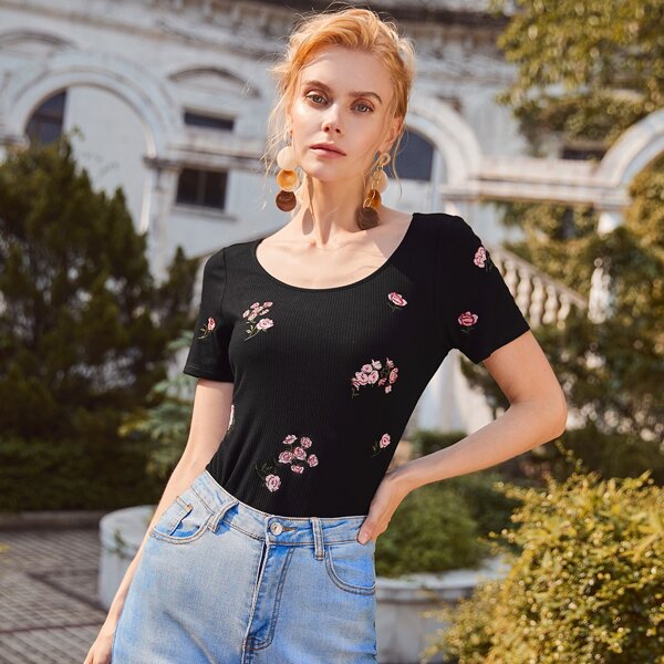 

Floral Embroidery Rib-knit Top, Black
