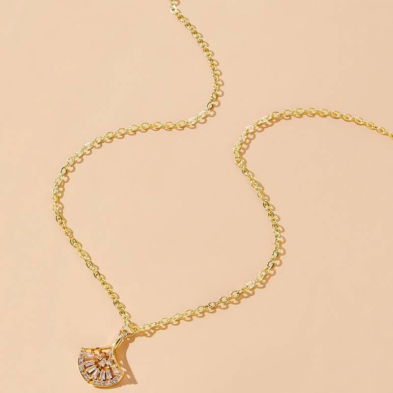 

Rhinestone Ginkgo Pendant Necklace, Gold