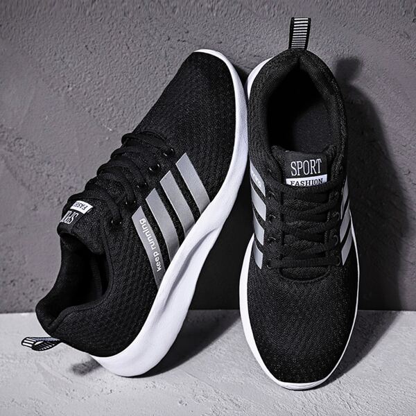 

Men Lace-up Front Striped Graphic Sneakers, Black