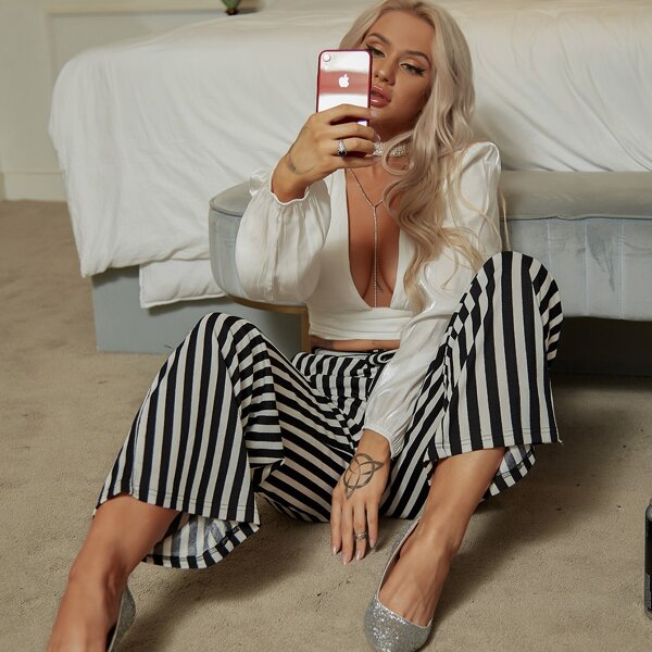 

Slant Pocket Belted Striped Pants, Black and white
