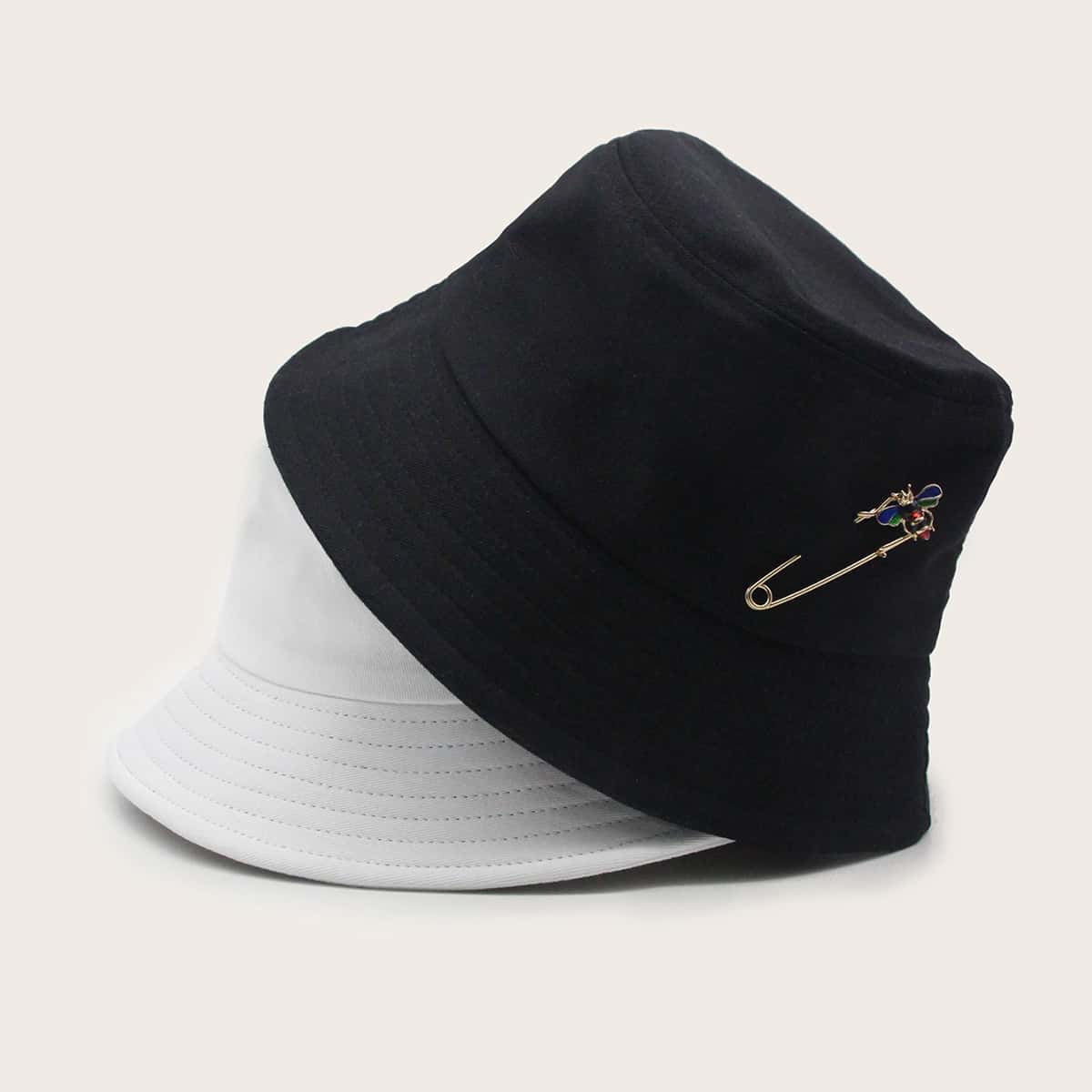 

2pcs Safety Pin Decor Bucket Hat, Multicolor