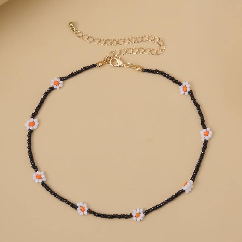 

Beaded Flower Necklace, Black