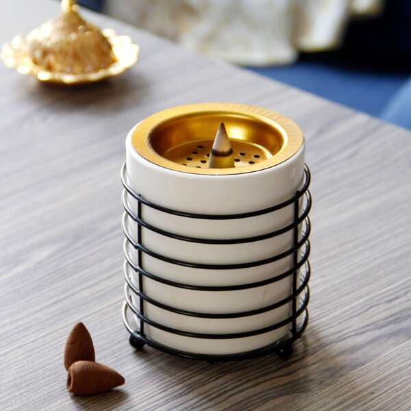 

1pc Ceramic Incense Burner With Iron Cover, Black