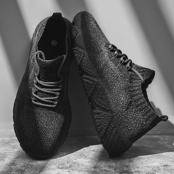 

Men Lace-up Decor Wide Fit Sneakers, Black