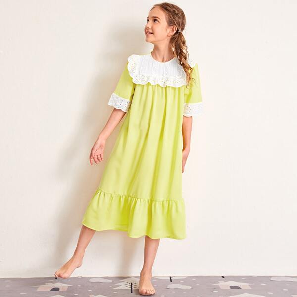 

Girls Contrast Schiffy Detail Flounce Hem Nightdress, Pastel lime green