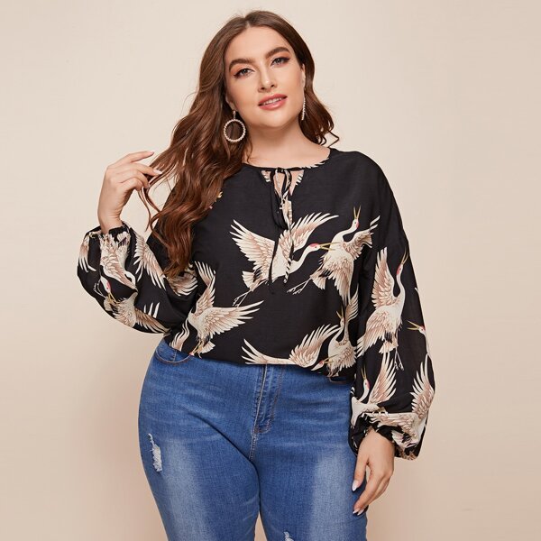 

Plus Swan Print Tie Neck Curved Hem Top, Black