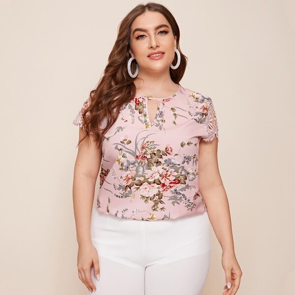 

Plus Keyhole Neck Guipure Lace Sleeve Top, Baby pink