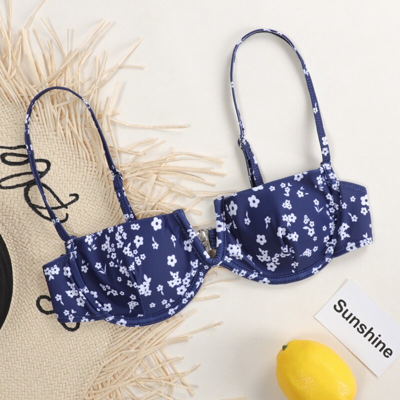 

Ditsy Floral V Wired Underwire Bikini Top, Navy blue