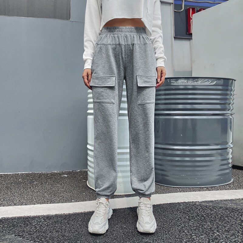 

Solid Pocket Detail Sweatpants, Grey