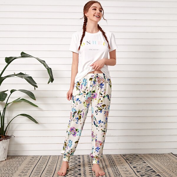 

Floral And Slogan Graphic Pajama Set, White