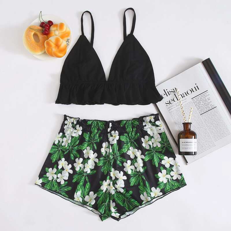 

Ruffle Hem Cami & Floral Shorts PJ Set, Multicolor