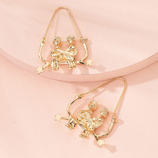 

Figure Design Hoop Earrings, Gold