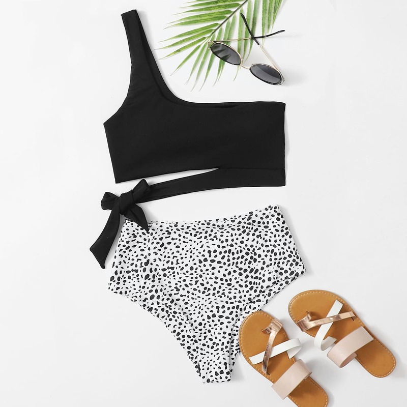

Dalmatian Knot Side One Shoulder Bikini Swimsuit, Black and white