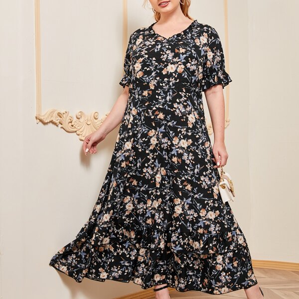 

Plus Floral Print V-neck Layered Hem Dress, Black