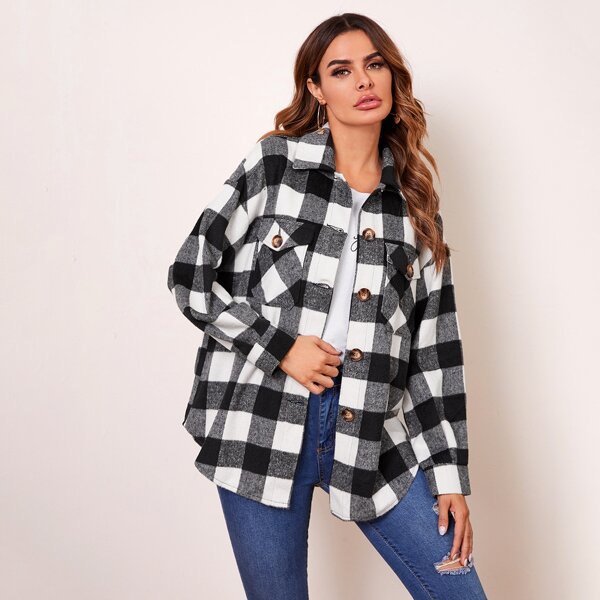 

Flap Pocket Front Curved Hem Buffalo Plaid Coat, Black and white