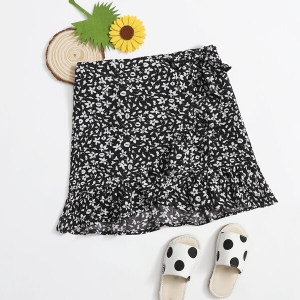 

Girls Ditsy Floral Tie Side Ruffle Trim Skirt, Black and white