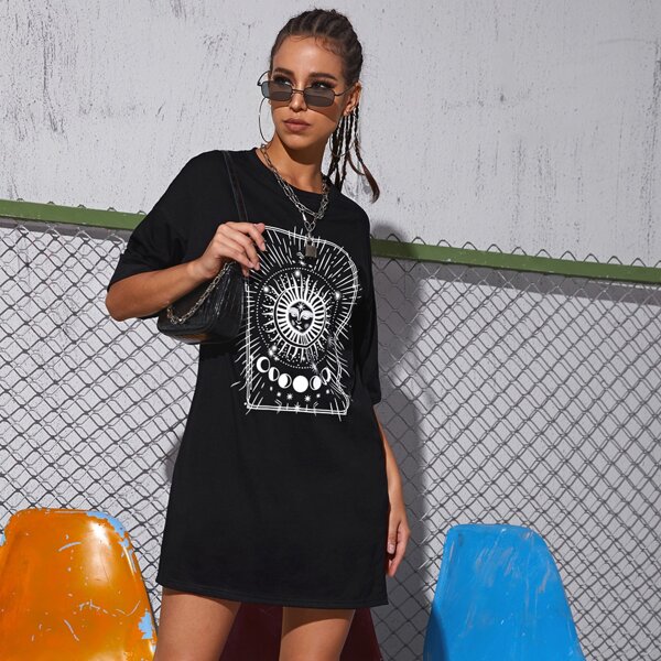

Sun Graphic Split Hem Tee, Black