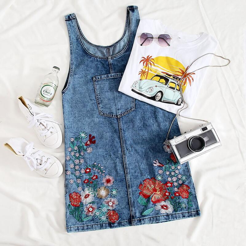 

Floral Embroidery Pocket Front Denim Dress, Medium wash