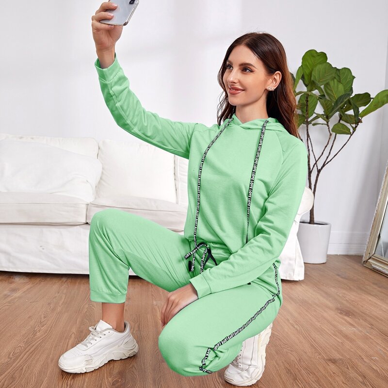 

Letter Drawstring Hooded Sweatshirt With Sweatpants, Mint green