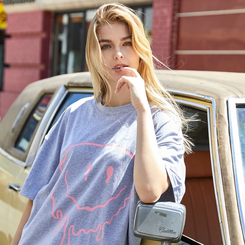 

Smile Graphic Oversized Tee, Light grey