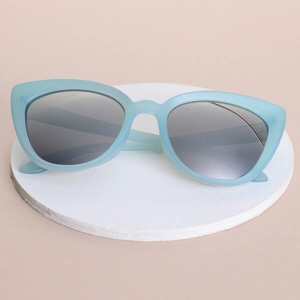 

Frosted Acrylic Cat Eye Sunglasses, Baby blue
