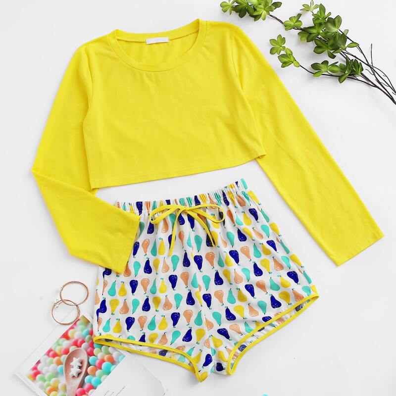 

Contrast Binding Pear Print Shorts PJ Set, Multicolor