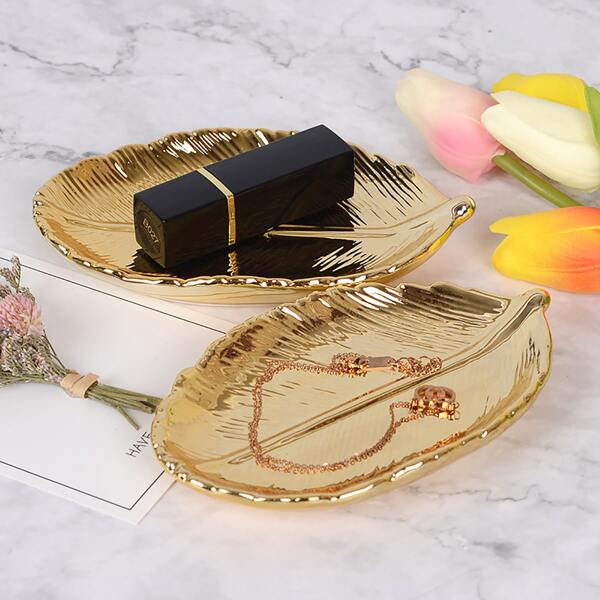

1pc Leaf Shaped Jewelry Tray, Gold