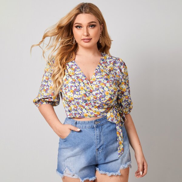 

Plus Lantern Sleeve Wrap Tie Side Daisy Floral Blouse, Multicolor